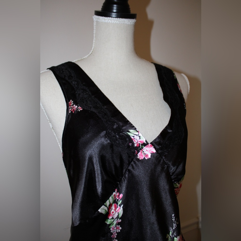 Jones New York Black Floral Satin Chemise Nightgown - Picture 3 of 15